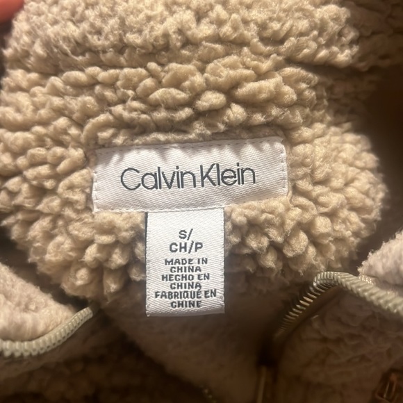 Calvin Klein tan “teddy” zip front vest - Picture 8 of 9